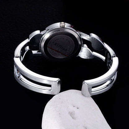 Vintage Silver Stainless Steel Women’s Heart Quartz Watch