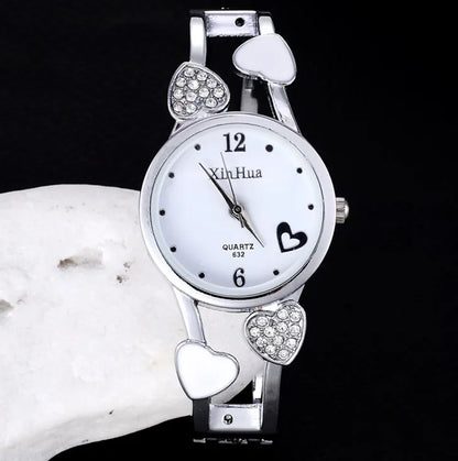 Vintage Silver Stainless Steel Women’s Heart Quartz Watch
