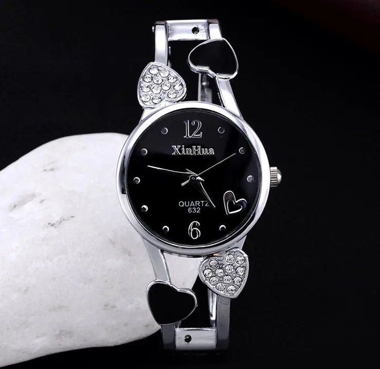 Vintage Silver Stainless Steel Women’s Heart Quartz Watch