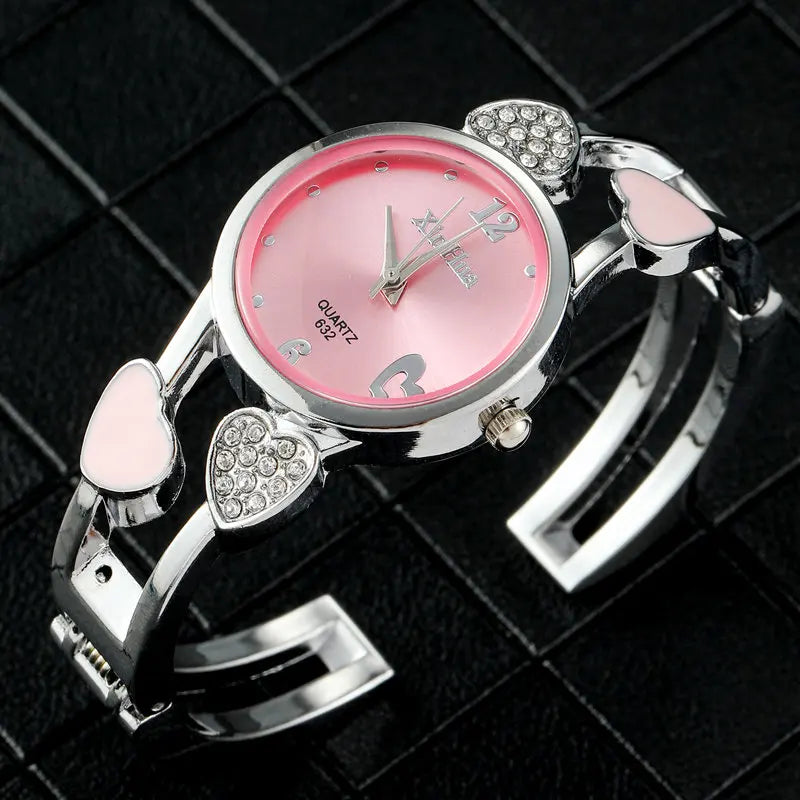 Vintage Silver Stainless Steel Women’s Heart Quartz Watch