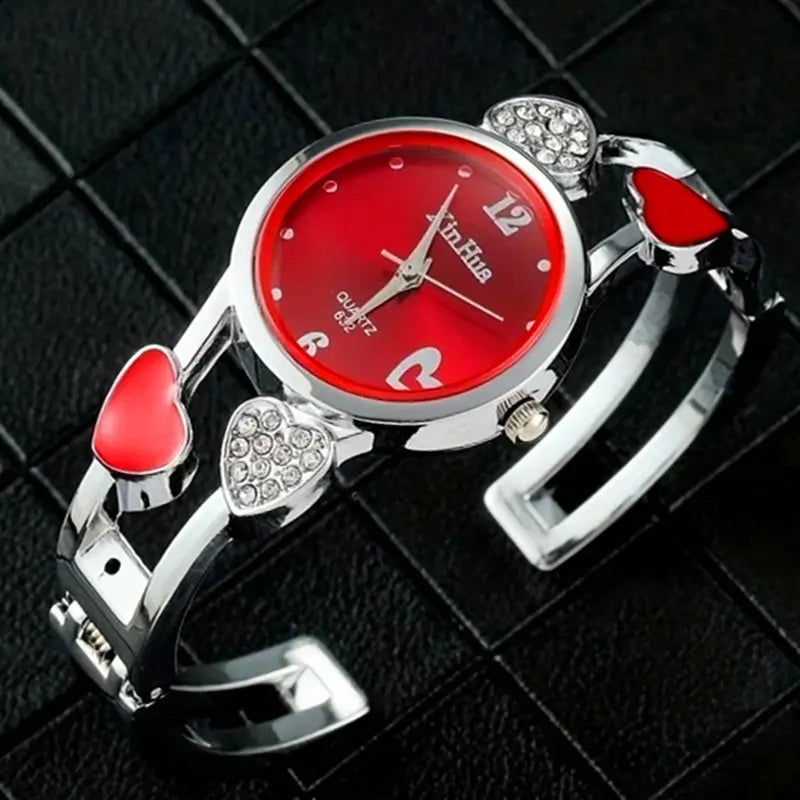 Vintage Silver Stainless Steel Women’s Heart Quartz Watch