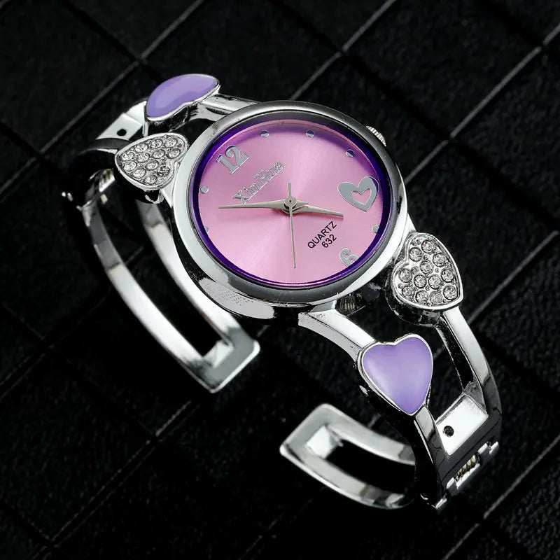 Vintage Silver Stainless Steel Women’s Heart Quartz Watch