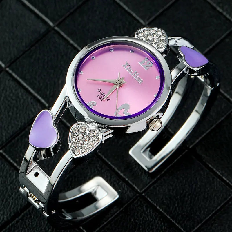 Vintage Silver Stainless Steel Women’s Heart Quartz Watch