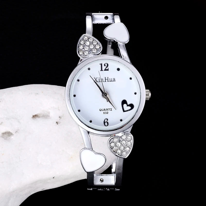 Vintage Silver Stainless Steel Women’s Heart Quartz Watch
