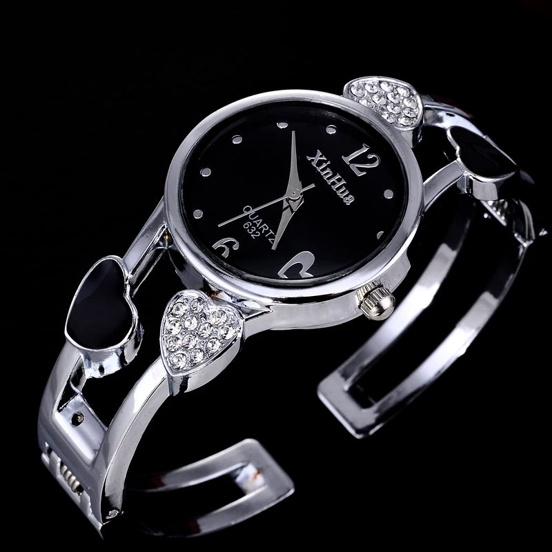 Vintage Silver Stainless Steel Women’s Heart Quartz Watch