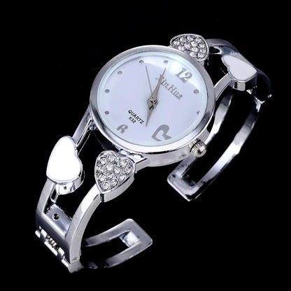 Vintage Silver Stainless Steel Women’s Heart Quartz Watch